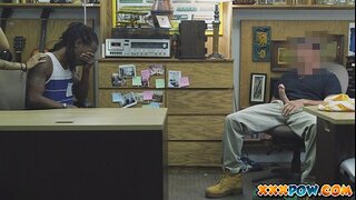 ���रीब प्रियकर घड्याळ त्याच्या स्वत: च्या GF fucked करणे!