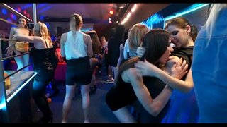 Strring i fyny honeys a hunks gwyllt anghenion