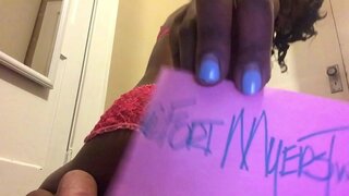 Slim სქელი გოგონა გვიჩვენებს, მას შეუძლია Clap მისი ნადავლი ძალიან!