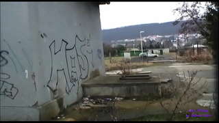 Աղջիկը շատ գրգռված է, ուրեմն և նրան ուզում трахнуться անմիջապես նույնիսկ փողոցում